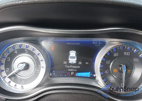 2018 Chrysler 300 Touring z USA, uszkodzony, nr VIN 2C3CCAAG4JH340419